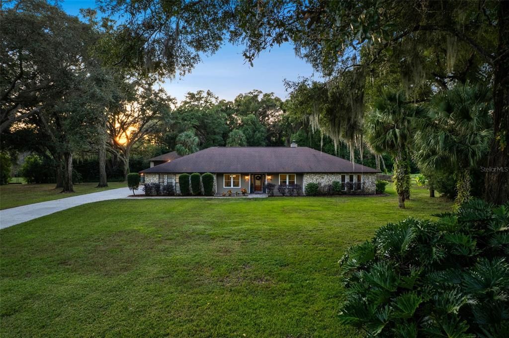 Active With Contract: $692,500 (3 beds, 2 baths, 2873 Square Feet)