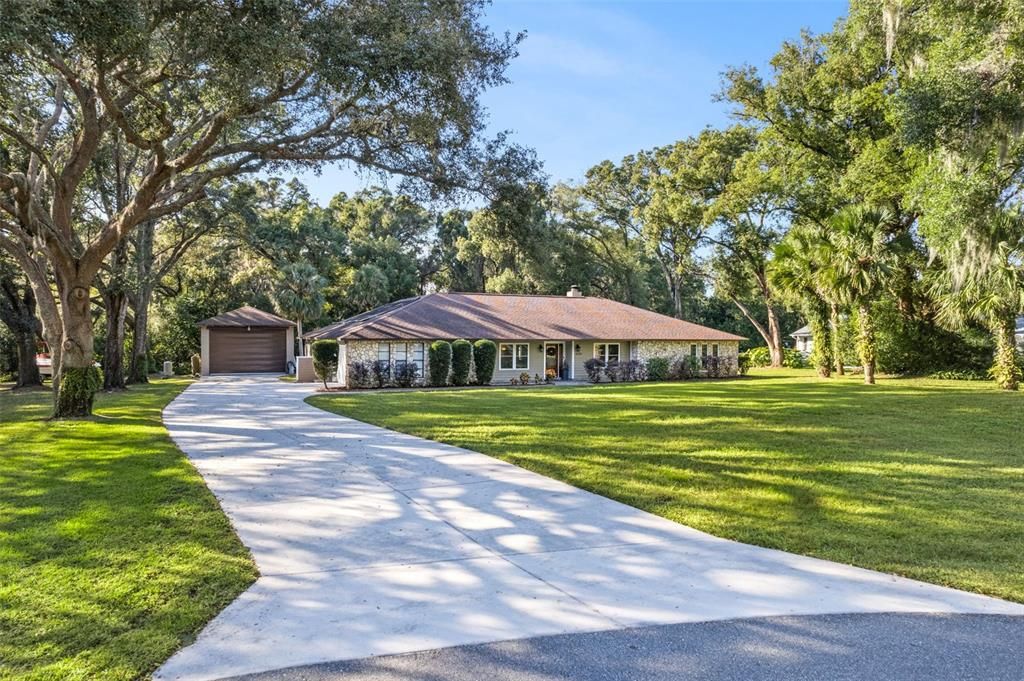 Active With Contract: $692,500 (3 beds, 2 baths, 2873 Square Feet)