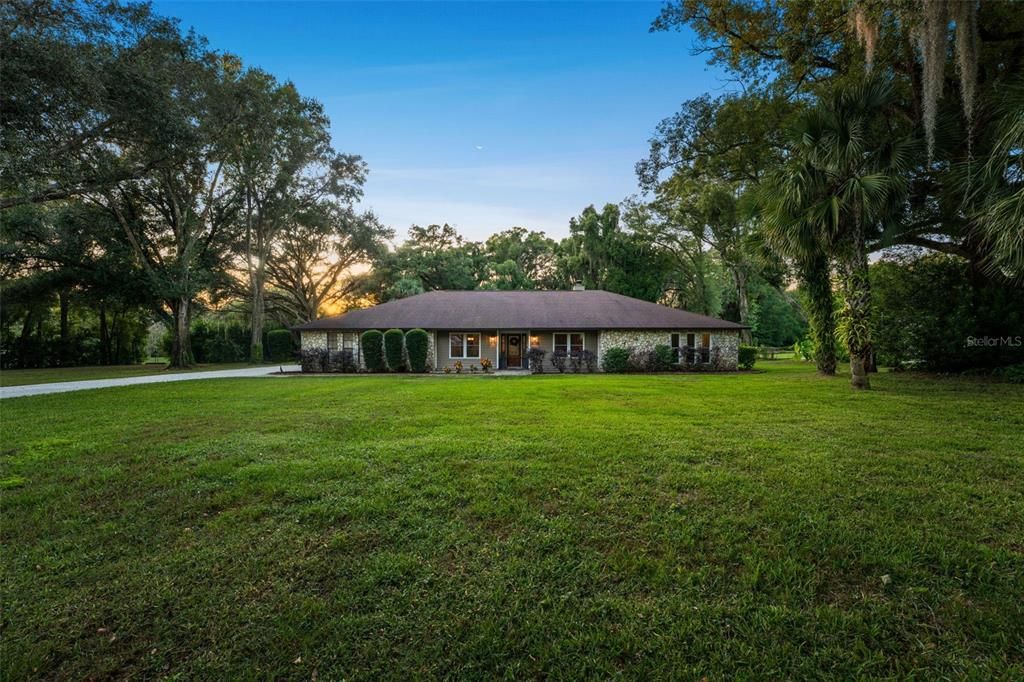 Active With Contract: $692,500 (3 beds, 2 baths, 2873 Square Feet)