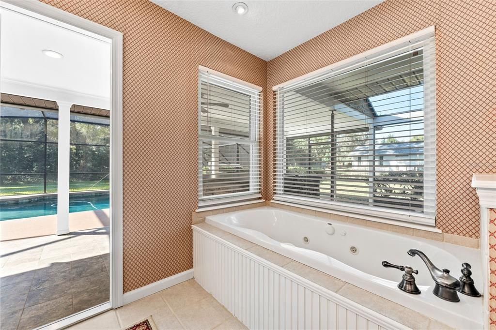 Active With Contract: $692,500 (3 beds, 2 baths, 2873 Square Feet)