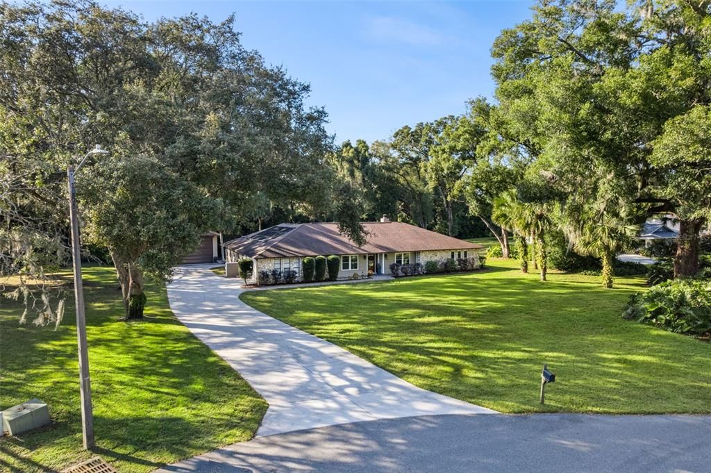 Active With Contract: $692,500 (3 beds, 2 baths, 2873 Square Feet)