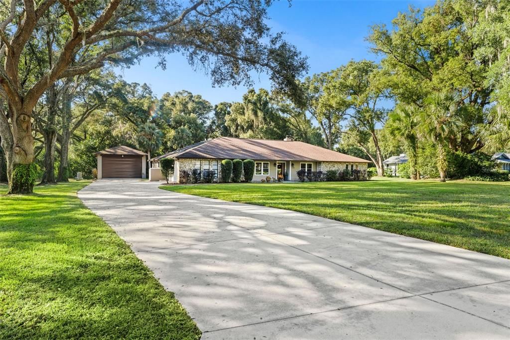 Active With Contract: $692,500 (3 beds, 2 baths, 2873 Square Feet)