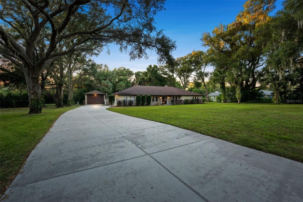 Active With Contract: $692,500 (3 beds, 2 baths, 2873 Square Feet)