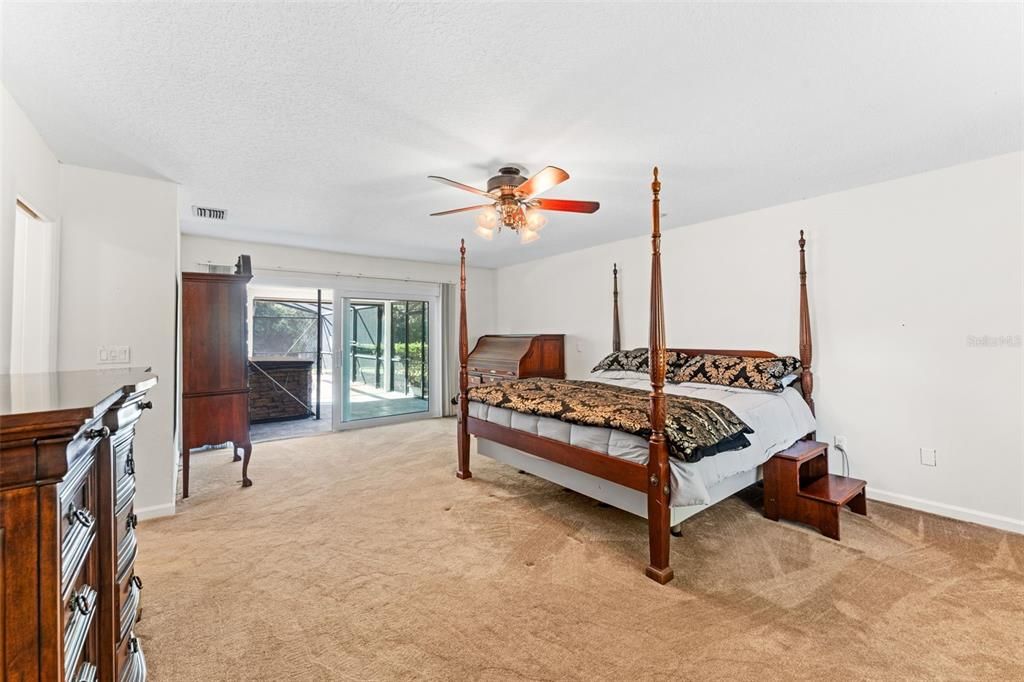 Active With Contract: $692,500 (3 beds, 2 baths, 2873 Square Feet)