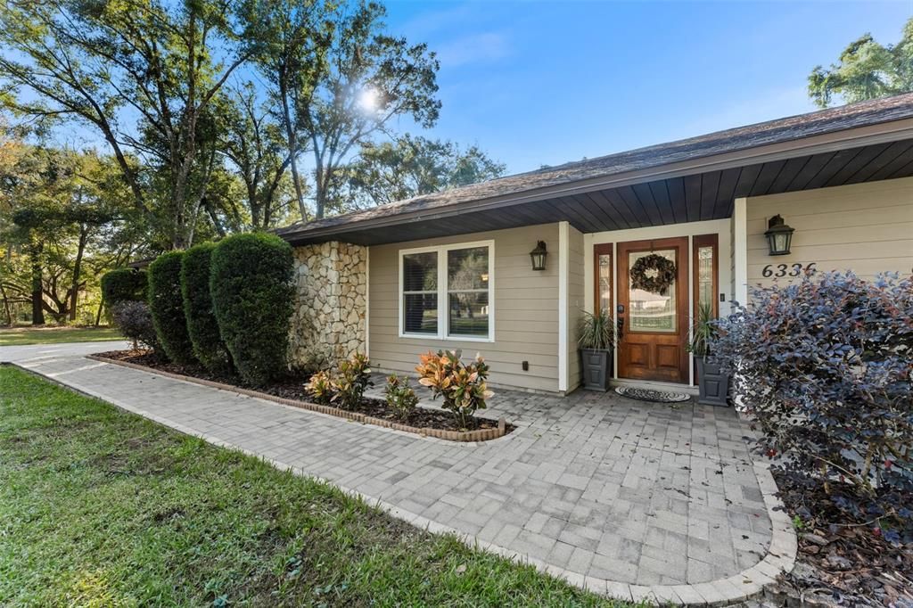 Active With Contract: $692,500 (3 beds, 2 baths, 2873 Square Feet)