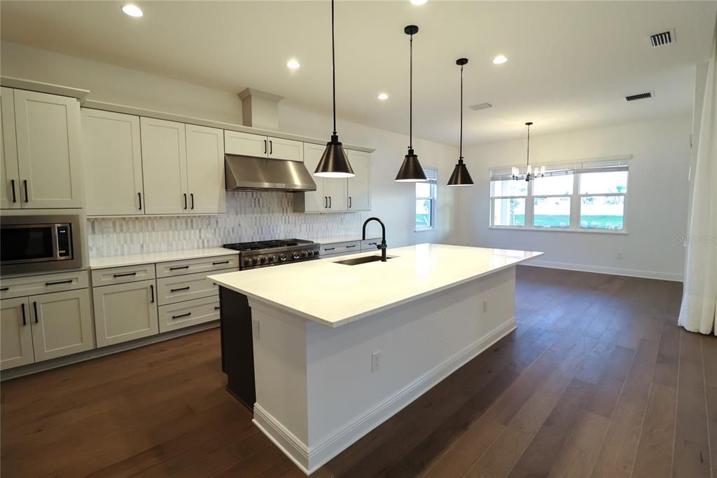 For Sale: $2,480,000 (4 beds, 4 baths, 4171 Square Feet)