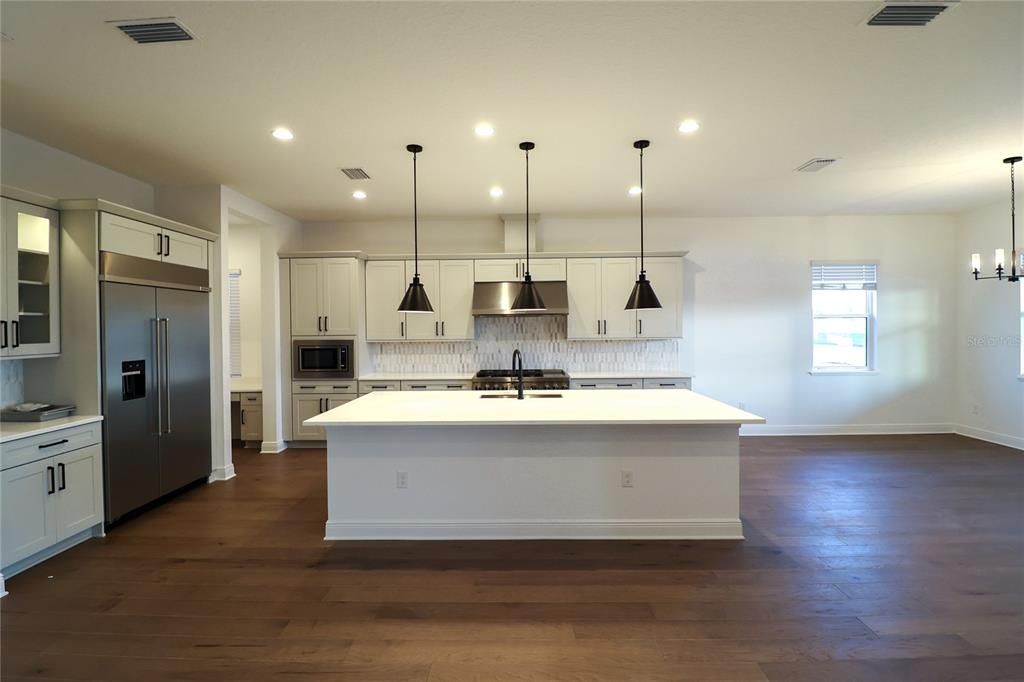 For Sale: $2,480,000 (4 beds, 4 baths, 4171 Square Feet)