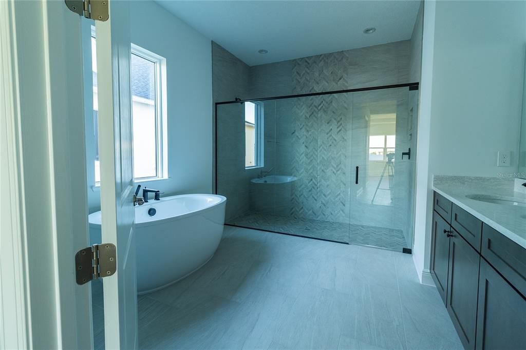 For Sale: $2,480,000 (4 beds, 4 baths, 4171 Square Feet)