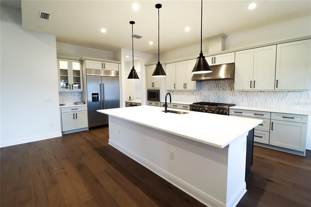 For Sale: $2,480,000 (4 beds, 4 baths, 4171 Square Feet)