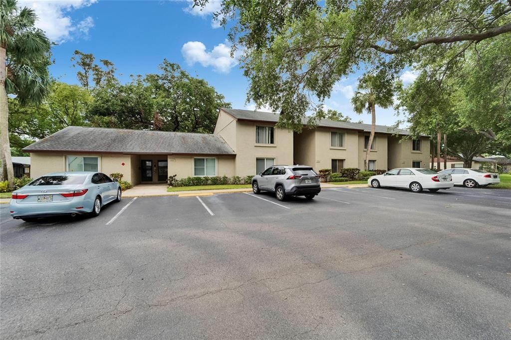 For Rent: $1,300 (1 beds, 1 baths, 590 Square Feet)