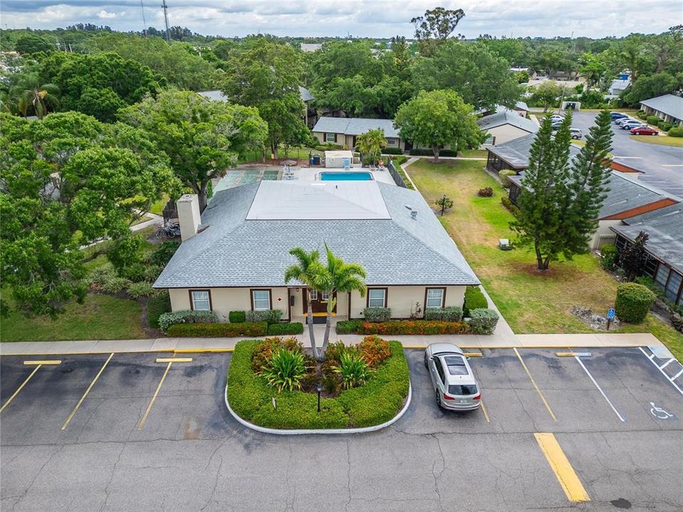 For Rent: $1,300 (1 beds, 1 baths, 590 Square Feet)