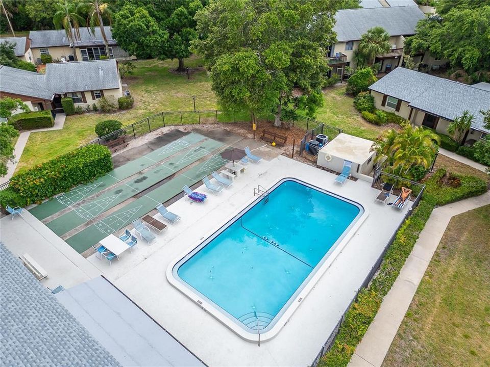 For Rent: $1,300 (1 beds, 1 baths, 590 Square Feet)