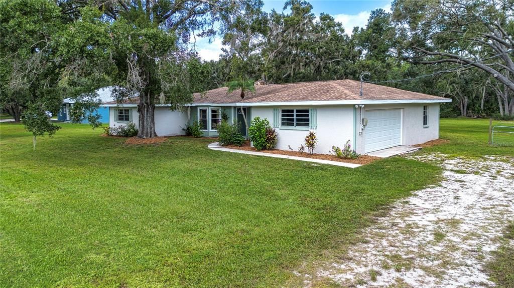 En Venta: $545,000 (3 camas, 2 baños, 2584 Pies cuadrados)