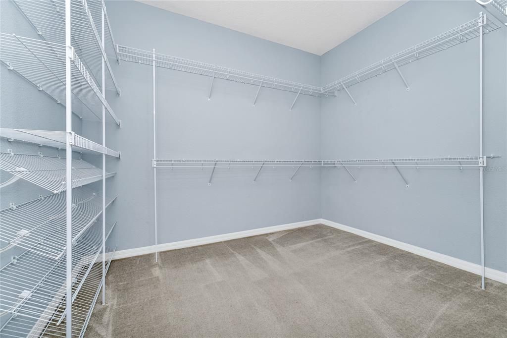 Под контрактом: $558,000 (4 спален, 3 ванн, 2438 Квадратных фут)