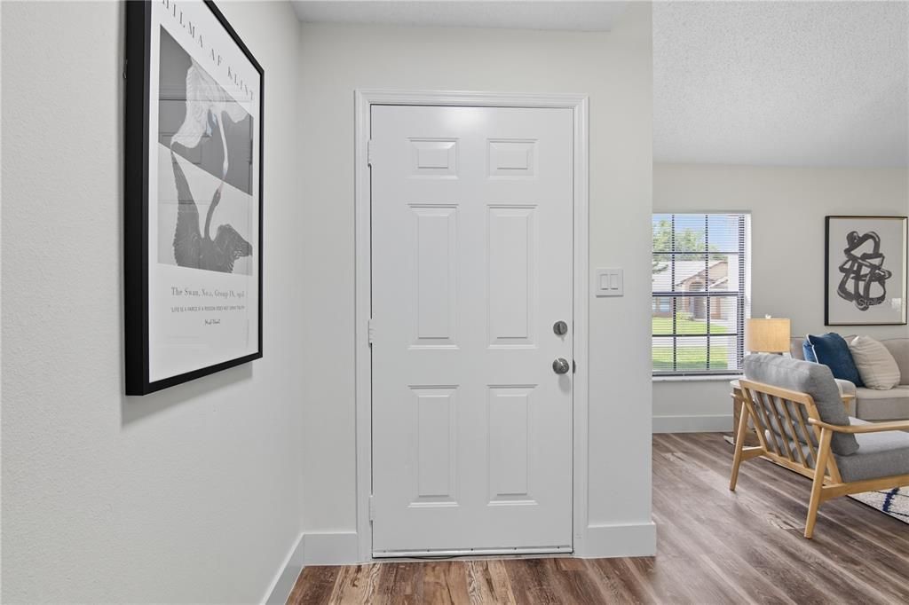 Active With Contract: $389,900 (3 beds, 2 baths, 1648 Square Feet)