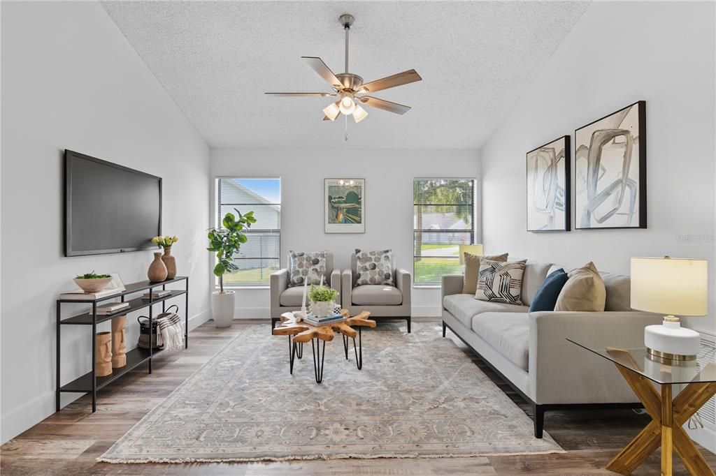 Active With Contract: $389,900 (3 beds, 2 baths, 1648 Square Feet)