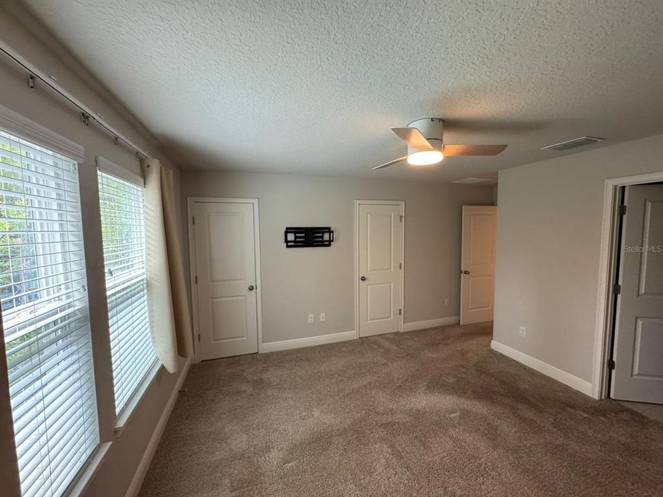 出租: $2,550 (3 贝兹, 2 浴室, 1713 平方英尺)