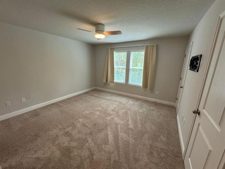 出租: $2,550 (3 贝兹, 2 浴室, 1713 平方英尺)