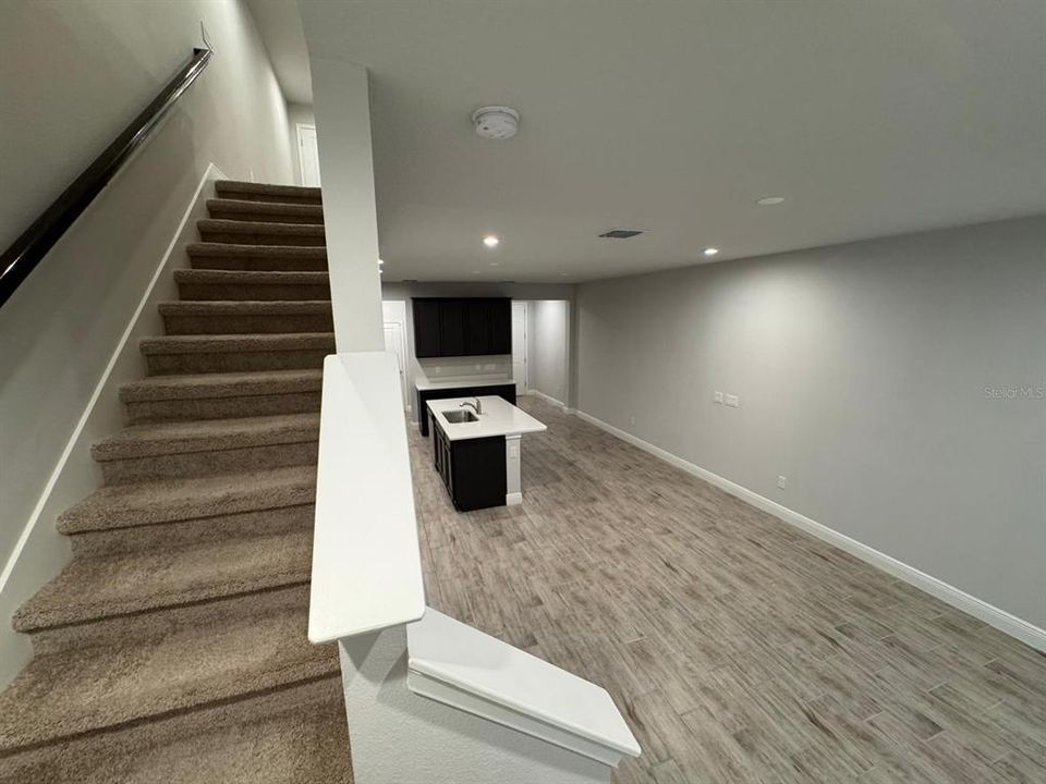 出租: $2,550 (3 贝兹, 2 浴室, 1713 平方英尺)