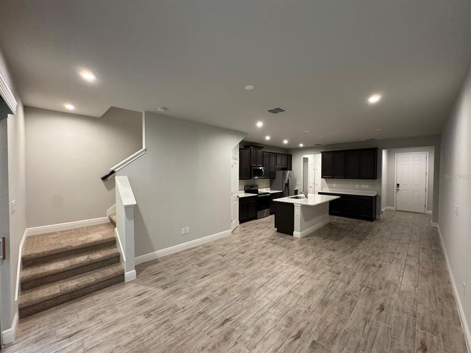 出租: $2,550 (3 贝兹, 2 浴室, 1713 平方英尺)