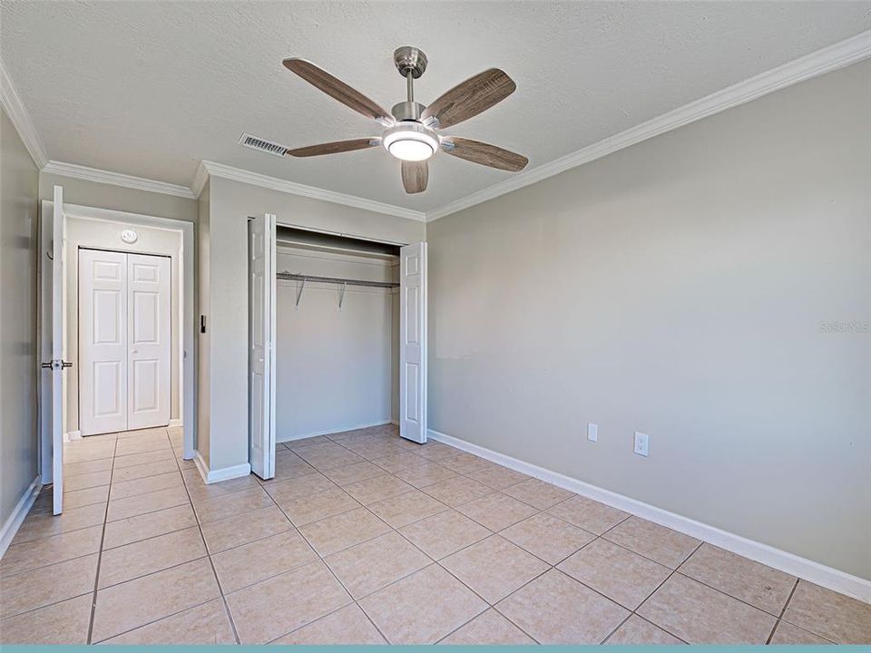 For Sale: $122,000 (1 beds, 1 baths, 550 Square Feet)