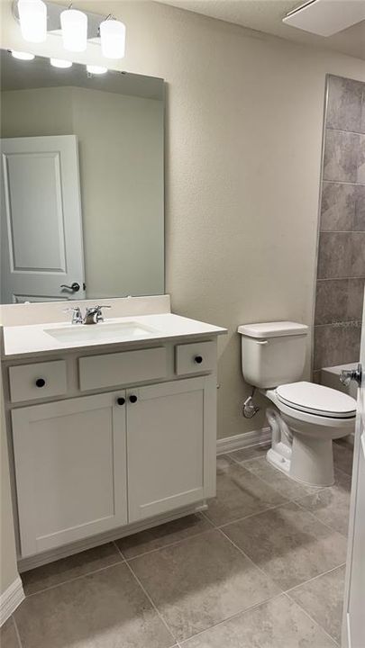 Activo con contrato: $2,199 (3 camas, 2 baños, 1699 Pies cuadrados)