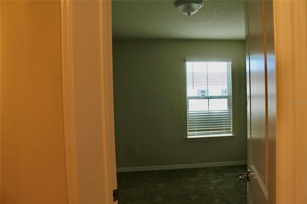 Activo con contrato: $2,199 (3 camas, 2 baños, 1699 Pies cuadrados)