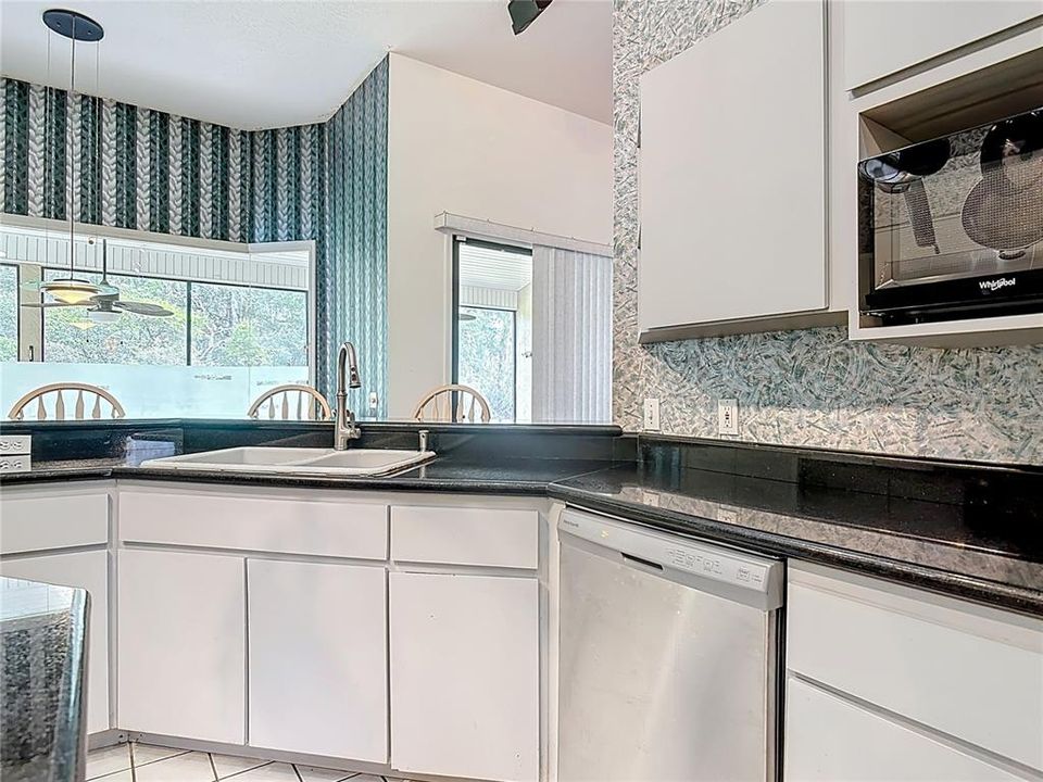 Active With Contract: $499,900 (4 beds, 3 baths, 2558 Square Feet)