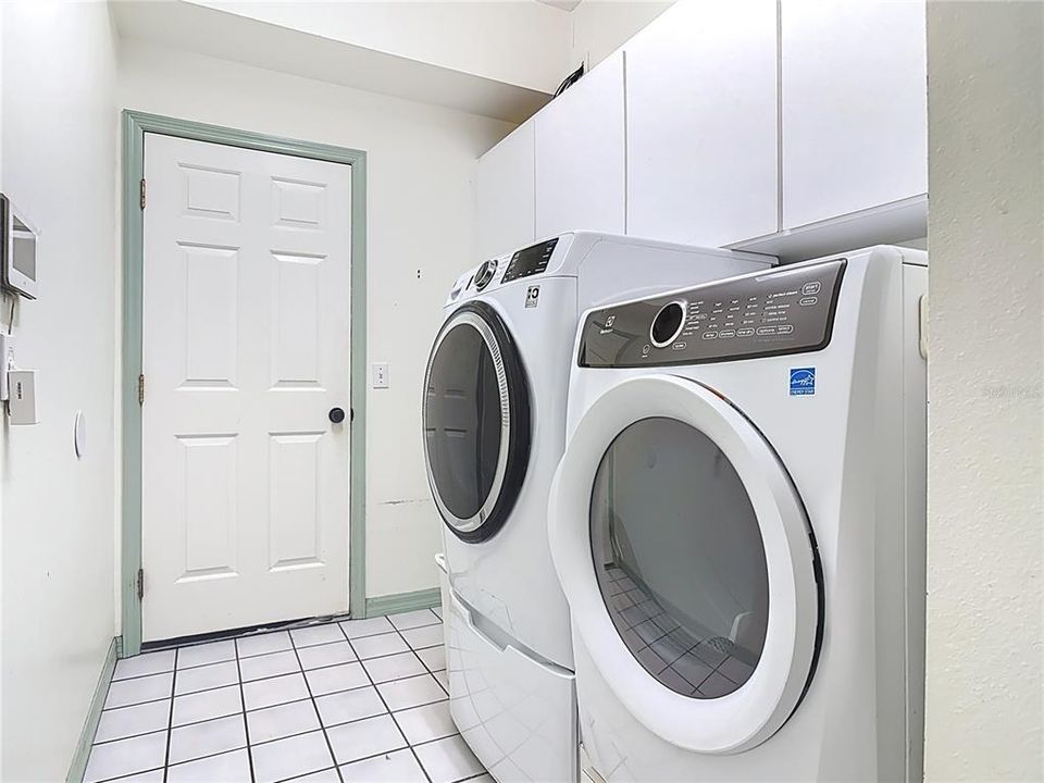 Active With Contract: $499,900 (4 beds, 3 baths, 2558 Square Feet)