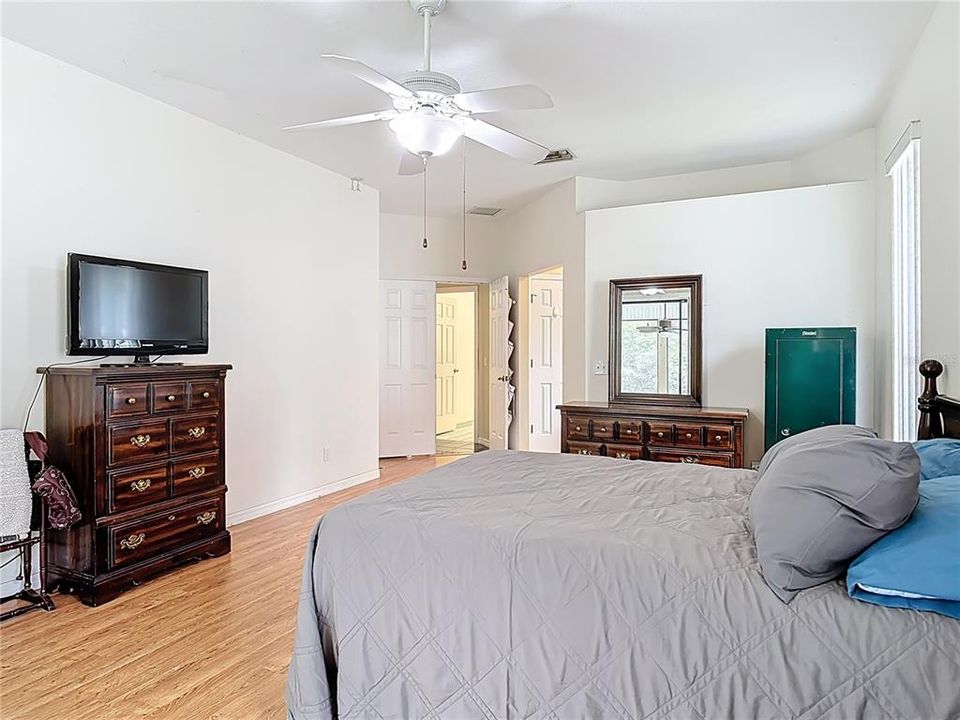 Active With Contract: $499,900 (4 beds, 3 baths, 2558 Square Feet)