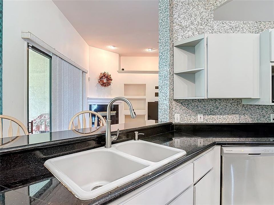 Active With Contract: $499,900 (4 beds, 3 baths, 2558 Square Feet)