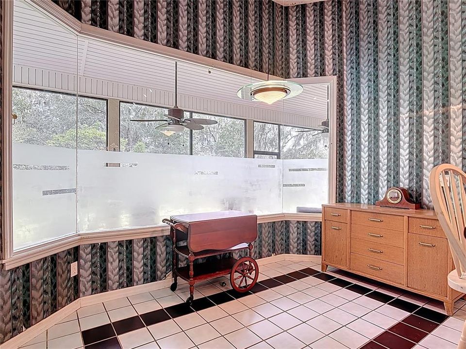 Active With Contract: $499,900 (4 beds, 3 baths, 2558 Square Feet)