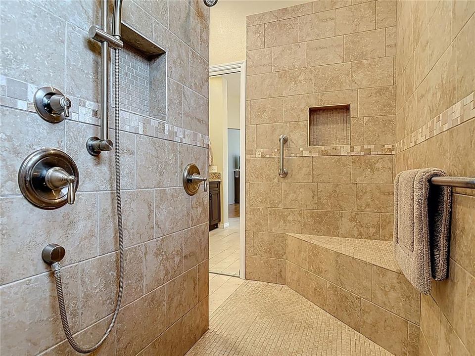 Active With Contract: $499,900 (4 beds, 3 baths, 2558 Square Feet)