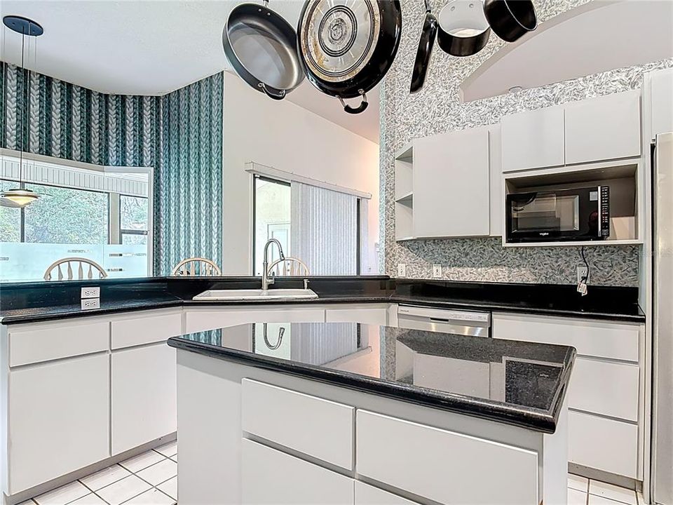 Active With Contract: $499,900 (4 beds, 3 baths, 2558 Square Feet)