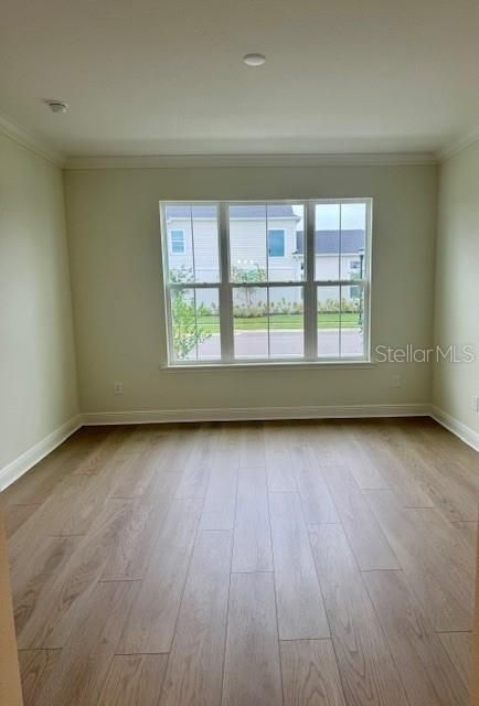 Activo con contrato: $649,845 (4 camas, 3 baños, 2477 Pies cuadrados)