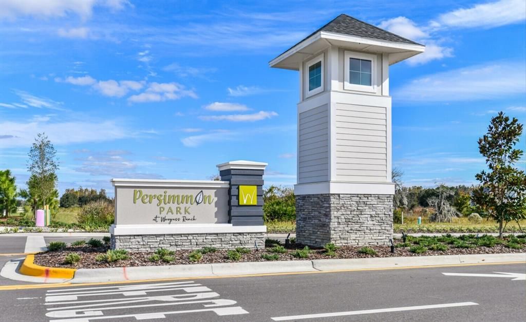 Activo con contrato: $649,845 (4 camas, 3 baños, 2477 Pies cuadrados)