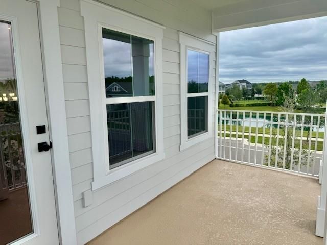 Activo con contrato: $649,845 (4 camas, 3 baños, 2477 Pies cuadrados)