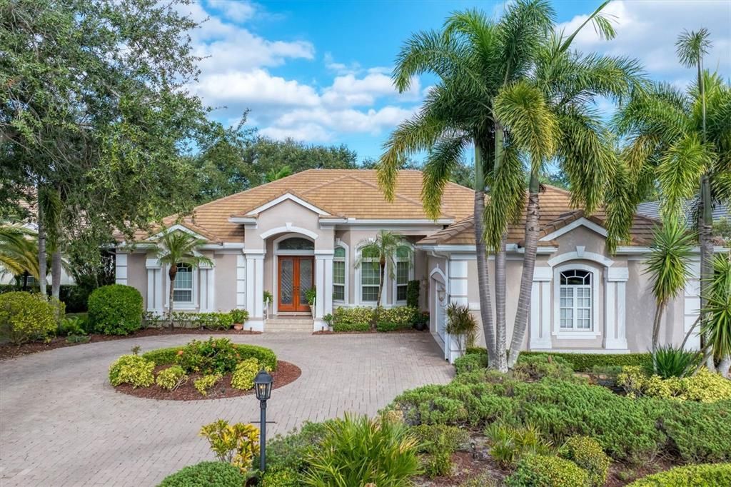 For Sale: $1,300,000 (3 beds, 3 baths, 3122 Square Feet)