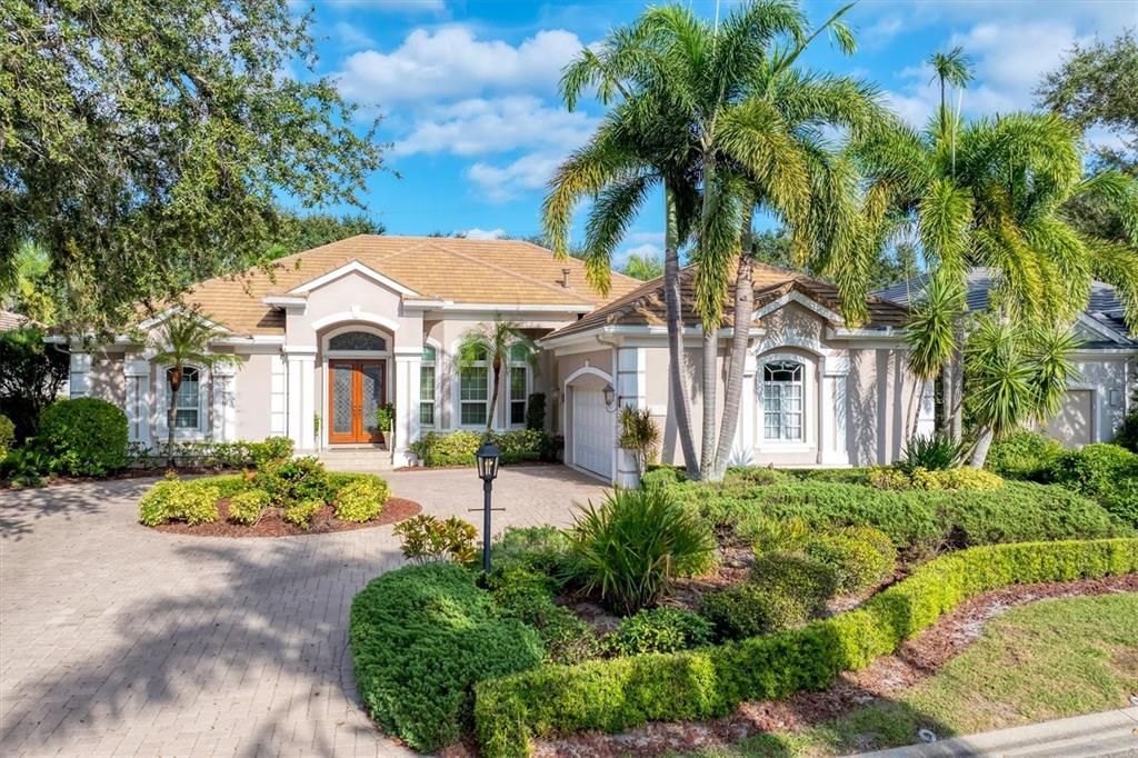 For Sale: $1,300,000 (3 beds, 3 baths, 3122 Square Feet)