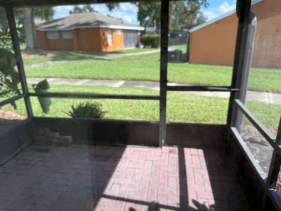 For Rent: $1,750 (3 beds, 2 baths, 1070 Square Feet)