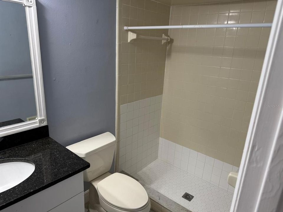 For Rent: $1,750 (3 beds, 2 baths, 1070 Square Feet)