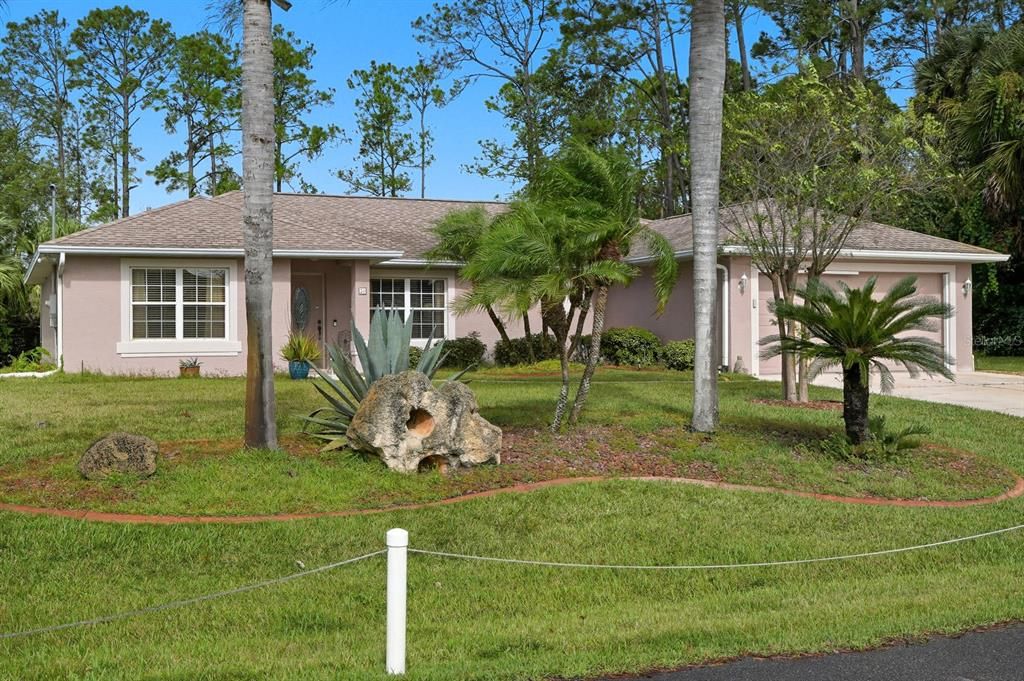 For Sale: $334,900 (3 beds, 2 baths, 1738 Square Feet)