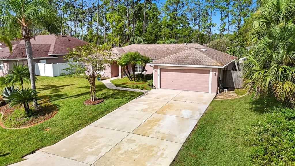 For Sale: $334,900 (3 beds, 2 baths, 1738 Square Feet)