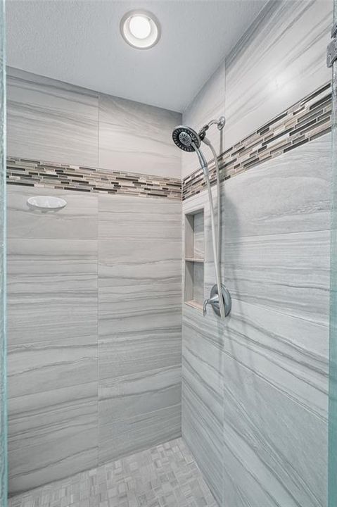 For Sale: $334,900 (3 beds, 2 baths, 1738 Square Feet)