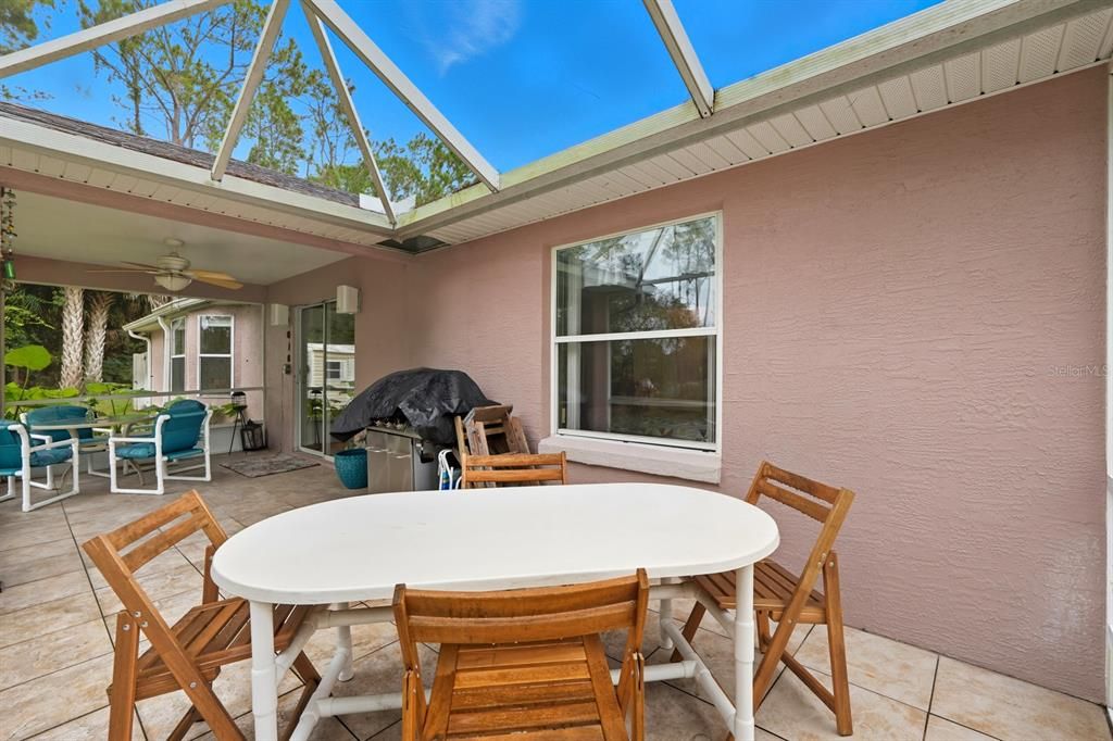 For Sale: $334,900 (3 beds, 2 baths, 1738 Square Feet)