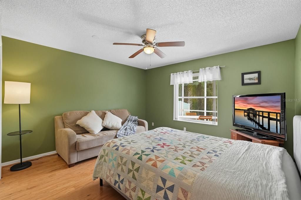 For Sale: $334,900 (3 beds, 2 baths, 1738 Square Feet)