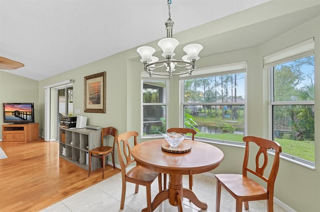 For Sale: $334,900 (3 beds, 2 baths, 1738 Square Feet)