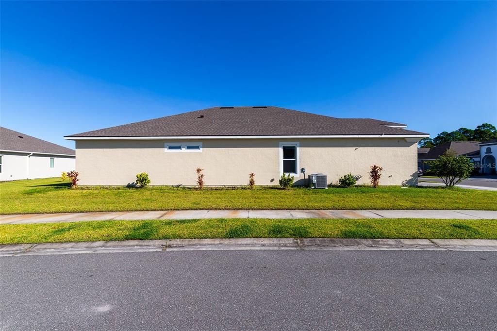 En Venta: $575,000 (4 camas, 3 baños, 2542 Pies cuadrados)