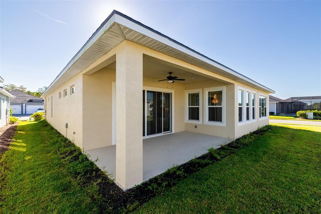 En Venta: $575,000 (4 camas, 3 baños, 2542 Pies cuadrados)