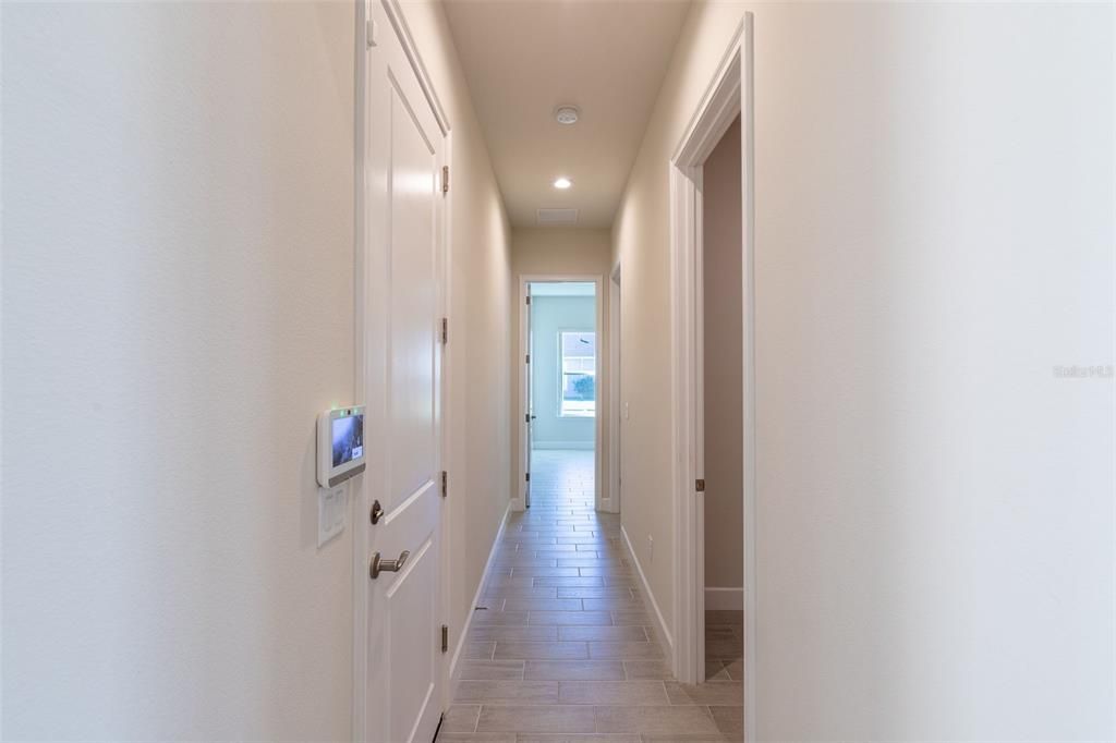 En Venta: $575,000 (4 camas, 3 baños, 2542 Pies cuadrados)